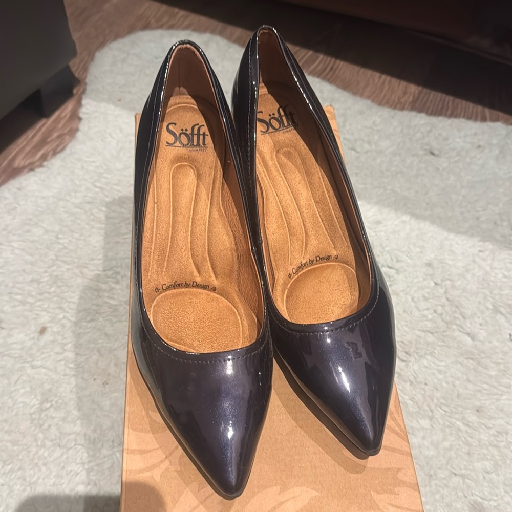 Women’s shoes